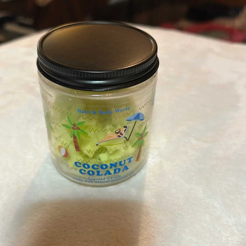 Bath & Body Works Coconut Colada Hand Poured Wax Melts